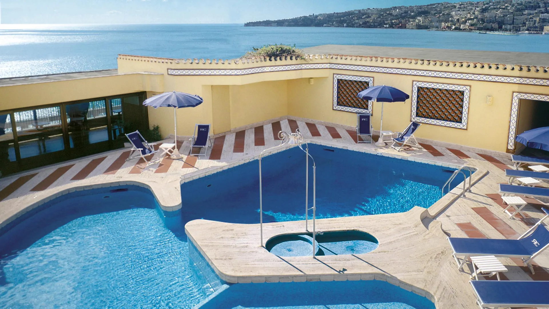 Hotel Royal Continental Nápoles