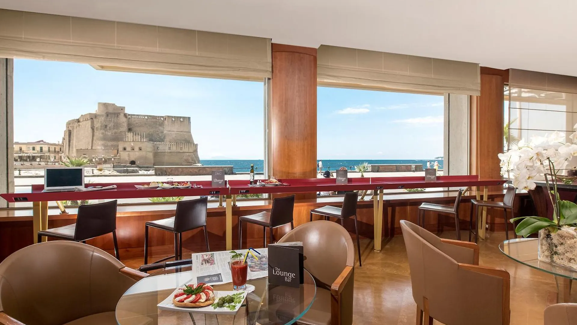 Hotel Royal Continental Naples 4*,