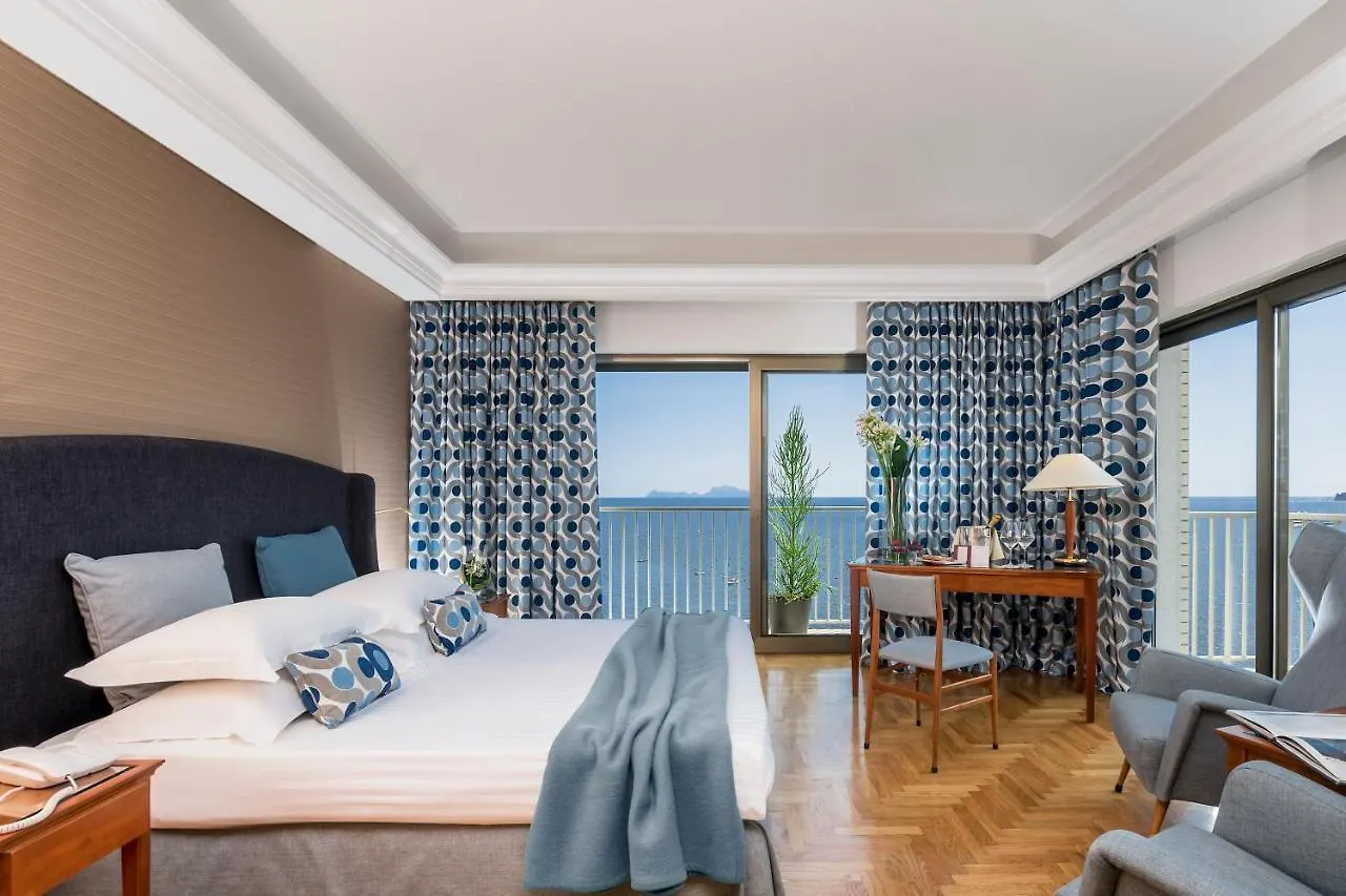 Hotel Royal Continental Naples 4*,